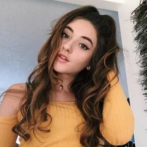 Meet your Posher, Camille